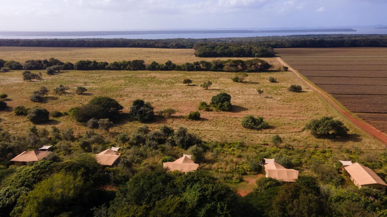 Hluhluwe Bush Camp Hotel Exterior photo